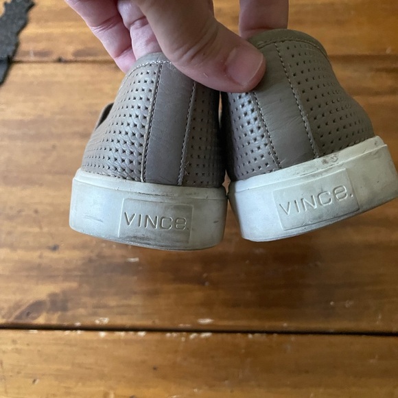 VINCE Sneakers Womens Sz 7 Blair Slip On Loafers Perforated Taupe Beige - Picture 5 of 9